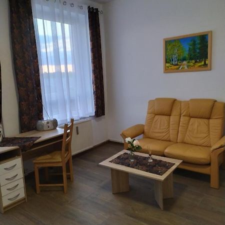 (פרנקפורט (אודר Monteurzimmer Ez Gross מראה חיצוני תמונה
